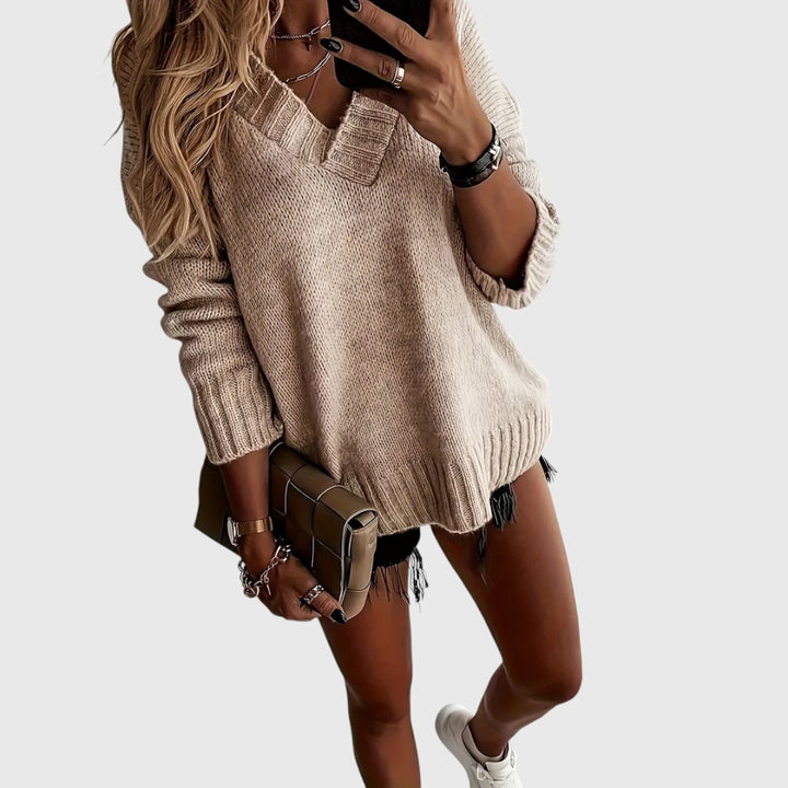 Carole - V-Neck Knitted Sweater