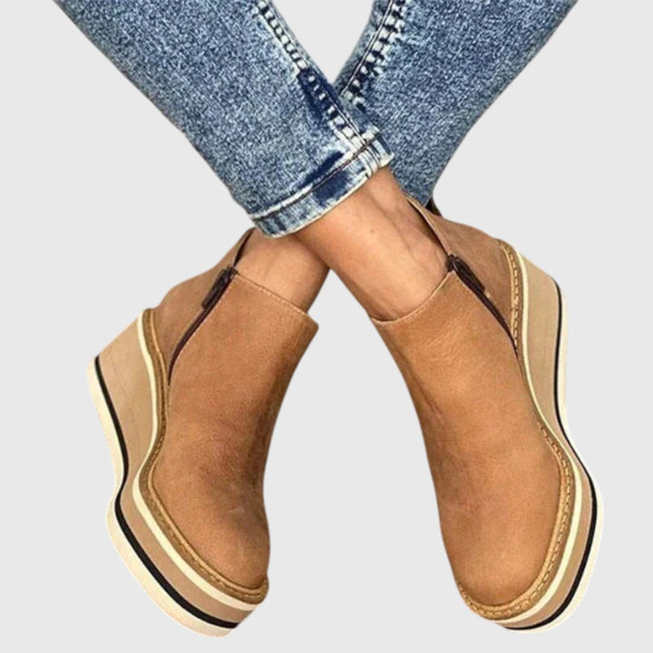 Carolyn - Lightweight Stylish Boots