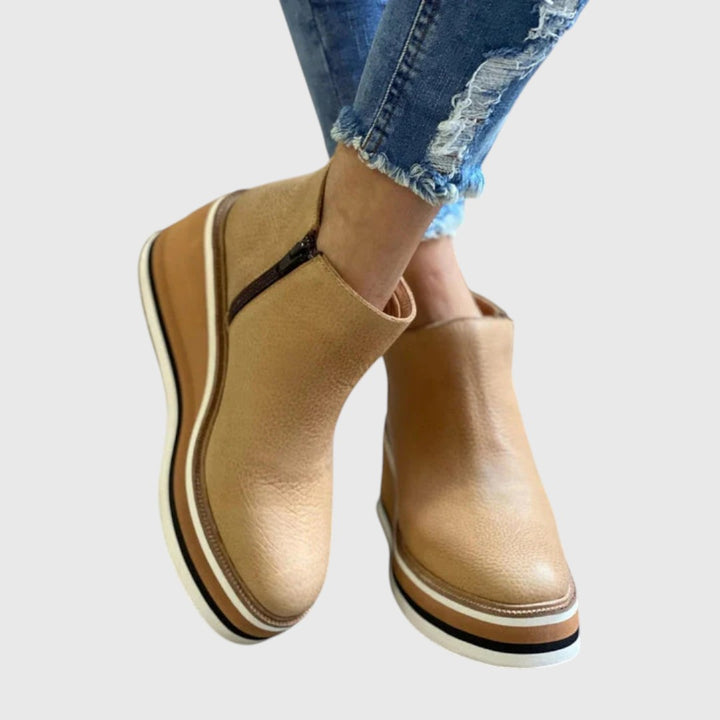 Carolyn - Lightweight Stylish Boots