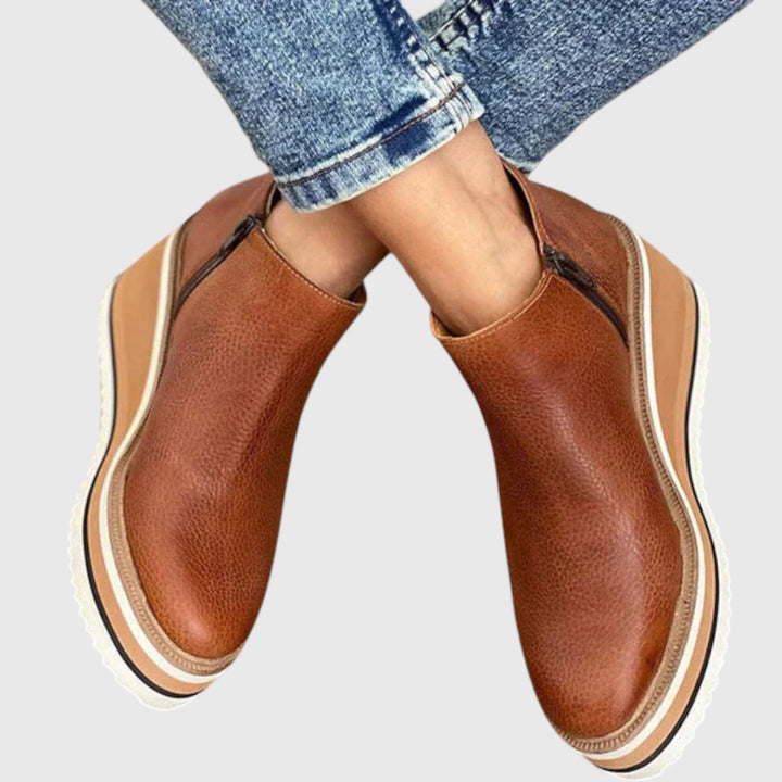 Carolyn - Lightweight Stylish Boots